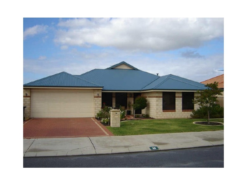 18 Windchime Terrace, Atwell WA 6164