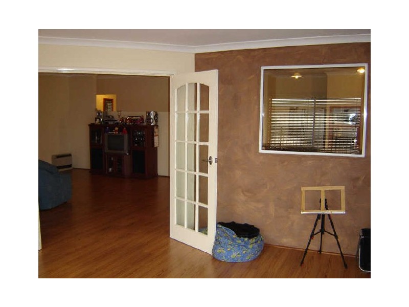 18 Windchime Terrace, Atwell WA 6164