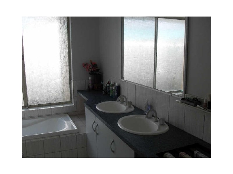 1/40 Vahland Ave, Willetton WA 6155