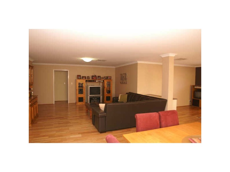 1 Penn Lane, Hammond Park WA 6164