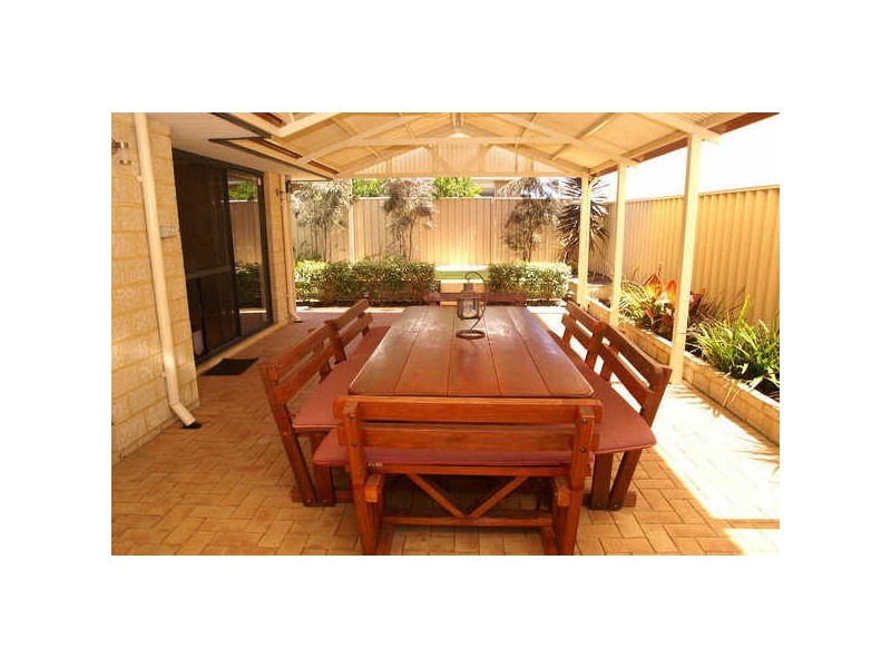 1 Penn Lane, Hammond Park WA 6164