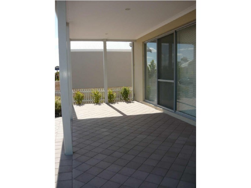 9 Angelica Way, Atwell WA 6164