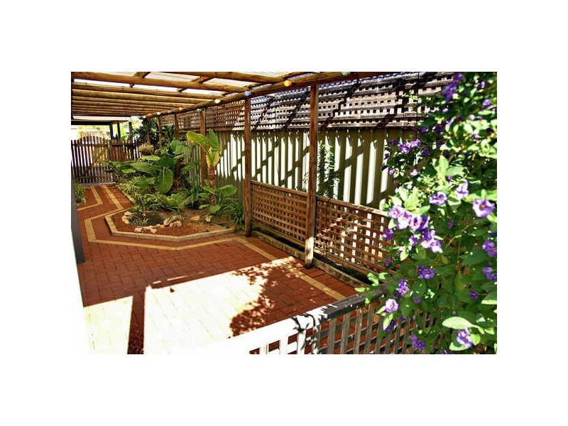 33 Lombe Gardens, Atwell WA 6164