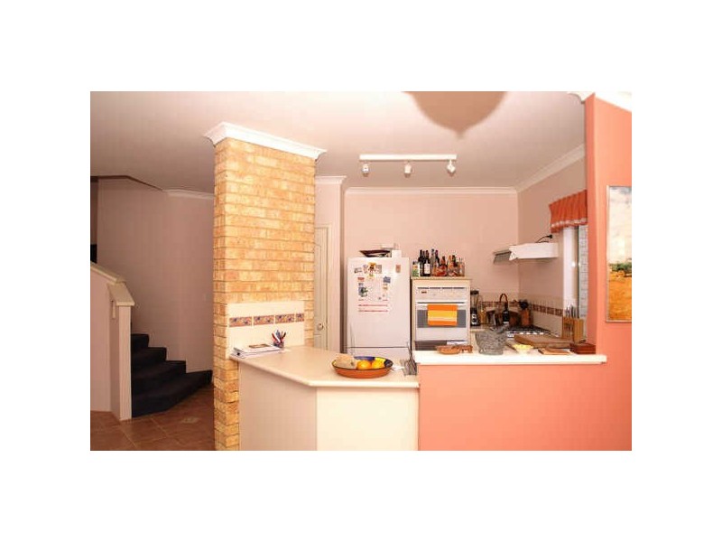 4/100 Kent Street, Rockingham WA 6168