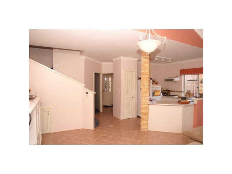 4/100 Kent Street, Rockingham WA 6168