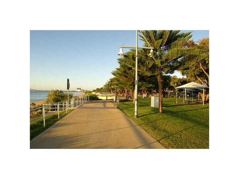 4/100 Kent Street, Rockingham WA 6168