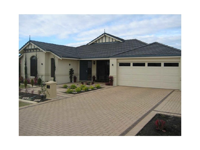107 Aurora Drive, Atwell WA 6164