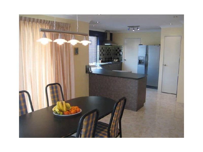 107 Aurora Drive, Atwell WA 6164