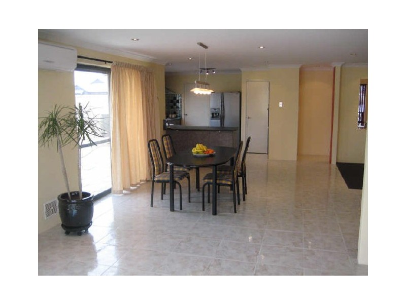 107 Aurora Drive, Atwell WA 6164