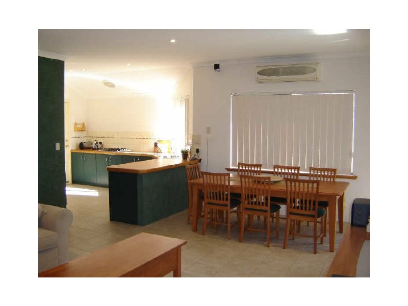 214 Glen Iris Drive, Jandakot WA 6164