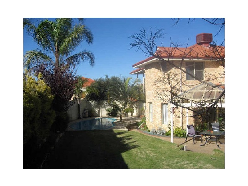 99 Glen Iris Drive, Jandakot WA 6164