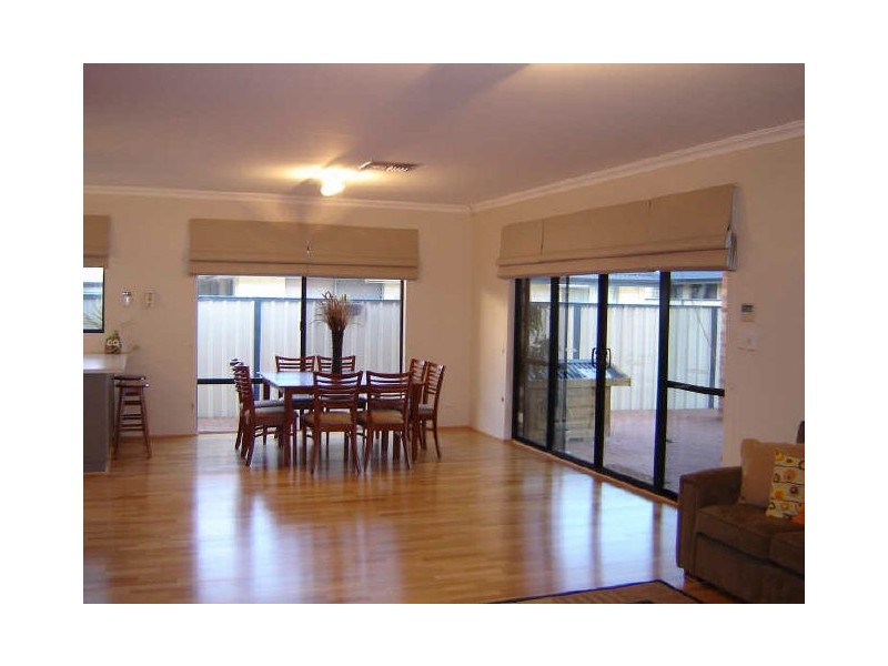 3 Sandleford Way, Hammond Park WA 6164