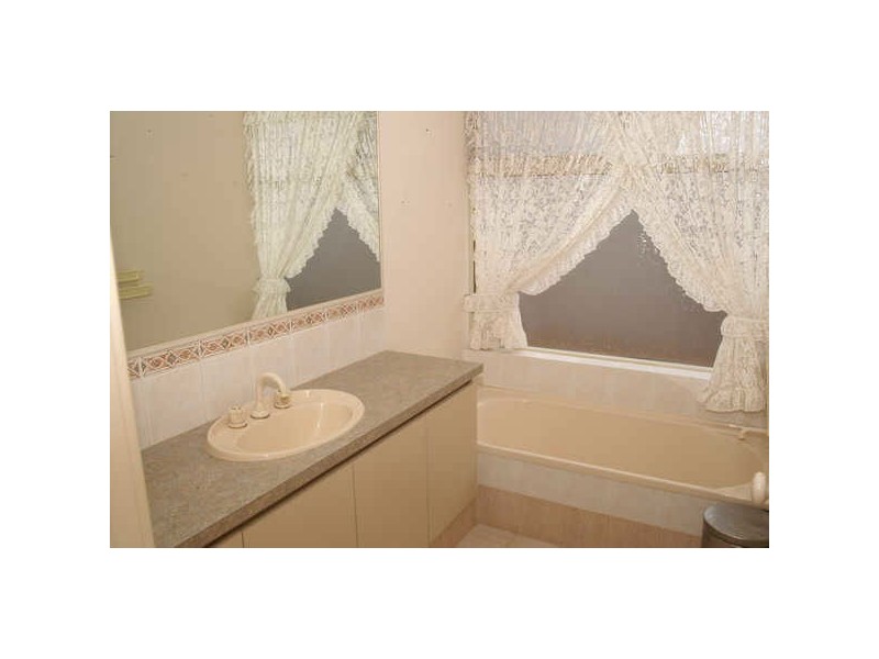 53 Delton Way, Atwell WA 6164
