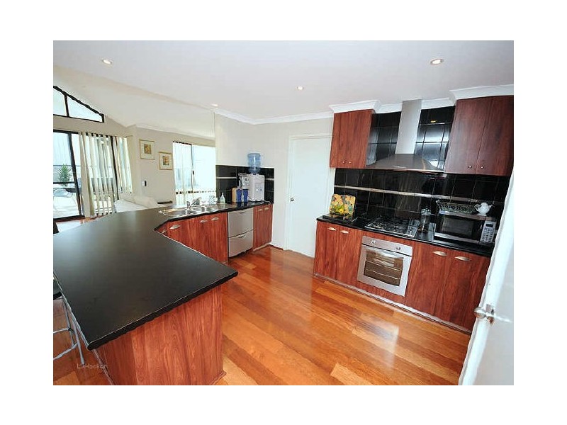 16 Gadsden Terrace, Success WA 6164