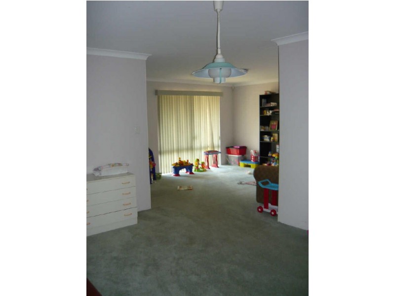 2 Lessing Place, South Lake WA 6164