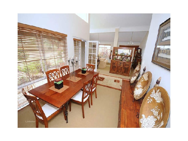 25 Hartwell Pde, Jandakot WA 6164