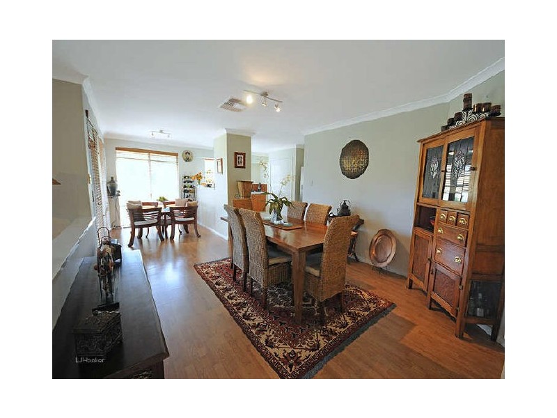 25 Hartwell Pde, Jandakot WA 6164