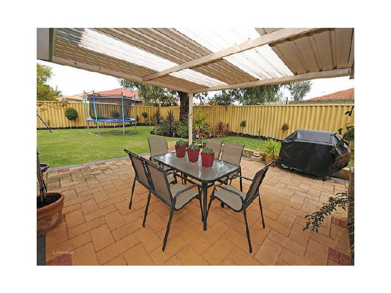 25 Hartwell Pde, Jandakot WA 6164