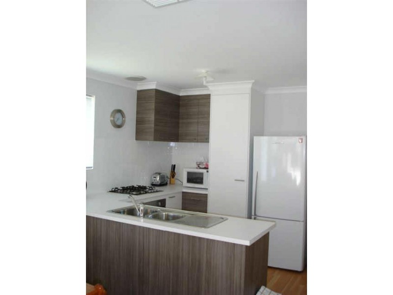 21 Essence Bend, Atwell WA 6164