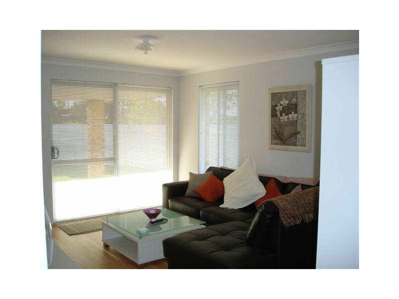 21 Essence Bend, Atwell WA 6164