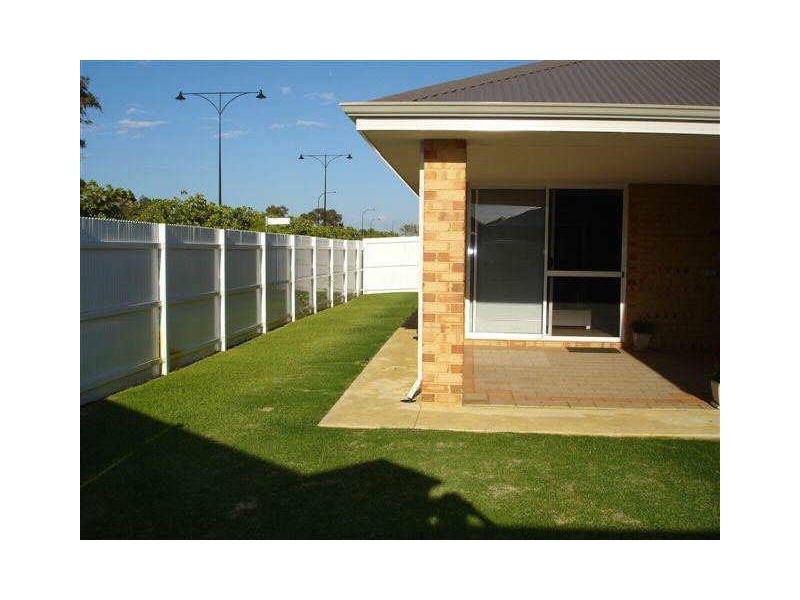 21 Essence Bend, Atwell WA 6164