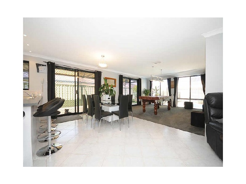 244 Tapper Road, Atwell WA 6164