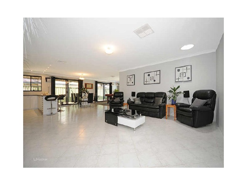 244 Tapper Road, Atwell WA 6164