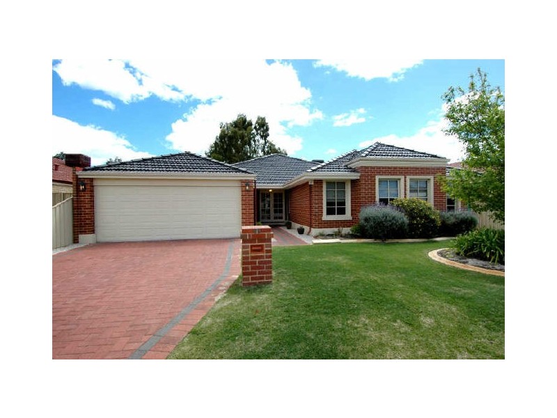 69 Kooralbyn Valley Crescent, Jandakot WA 6164