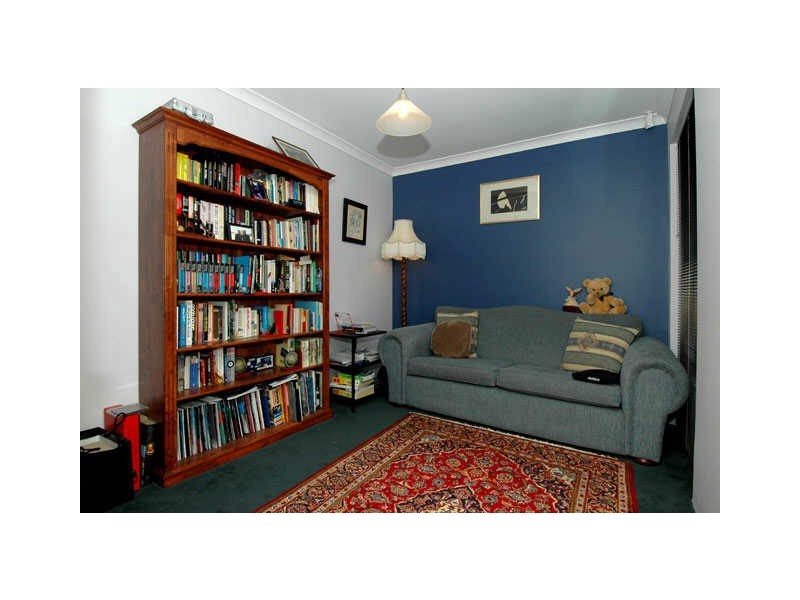 69 Kooralbyn Valley Crescent, Jandakot WA 6164