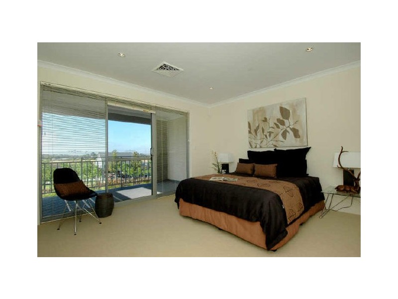 6 Congenial Loop, Atwell WA 6164