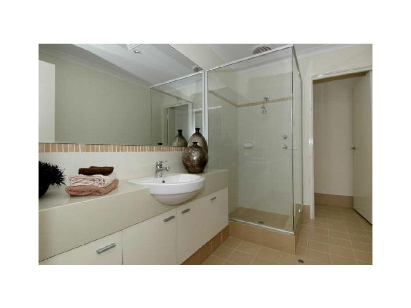 6 Congenial Loop, Atwell WA 6164