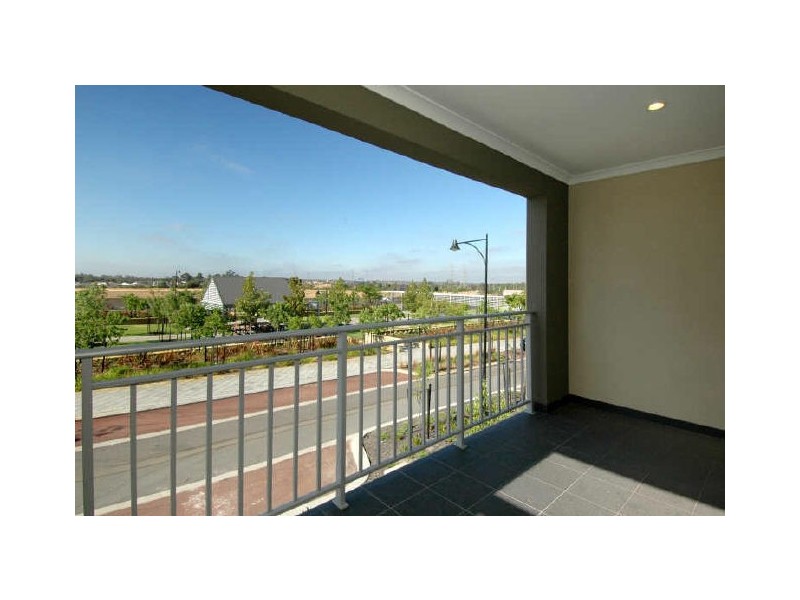 6 Congenial Loop, Atwell WA 6164