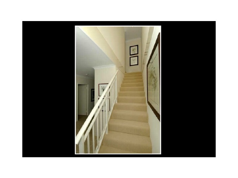 6 Congenial Loop, Atwell WA 6164
