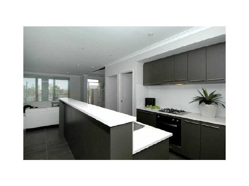 4 Congenial Loop, Atwell WA 6164