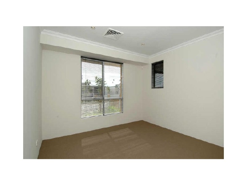 21 Angelica Way, Atwell WA 6164
