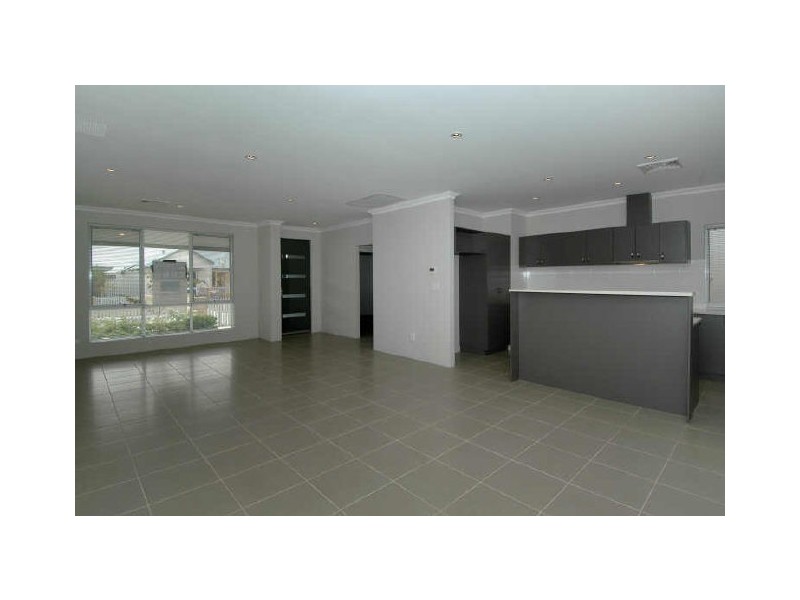 19 Angelica Way, Atwell WA 6164