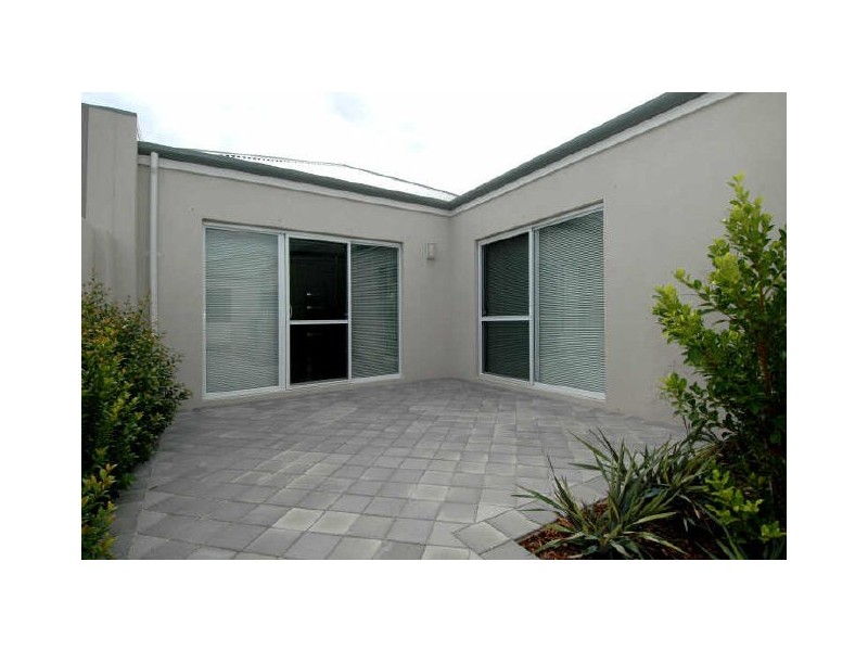 19 Angelica Way, Atwell WA 6164