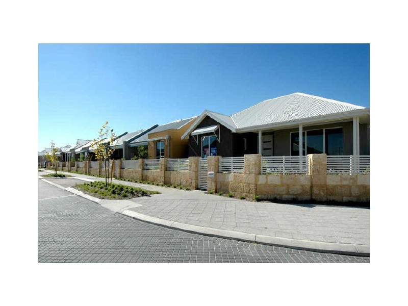 17 Angelica Way, Atwell WA 6164