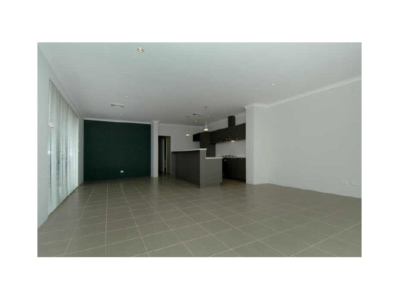 11 Angelica Way, Atwell WA 6164