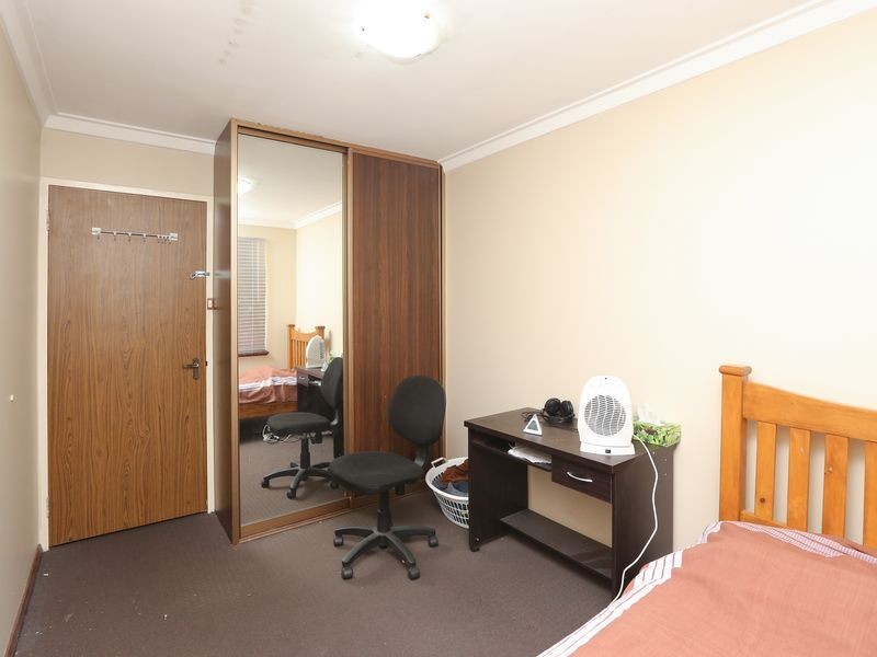 31 Wilfred Road, Thornlie WA 6108