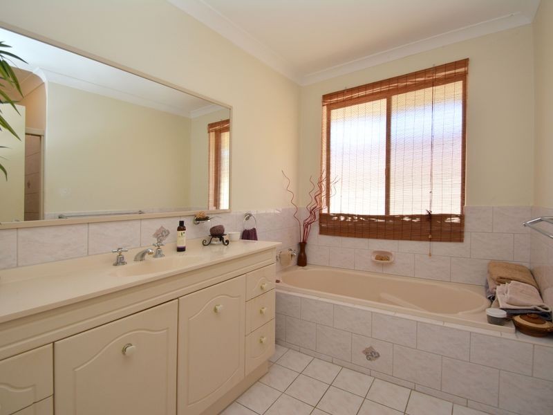 85 Cammillo Road, Camillo WA 6111