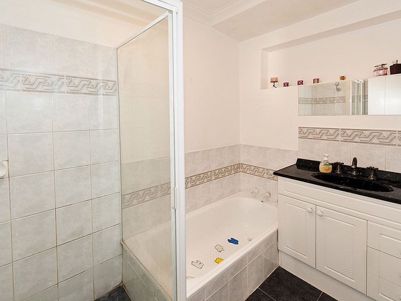 25 Burrowa Street, Armadale WA 6112