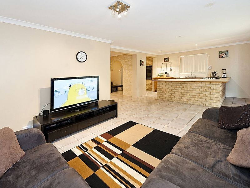 25 Burrowa Street, Armadale WA 6112