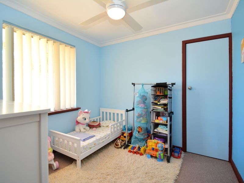 18 Weston Terrace, Kelmscott WA 6111