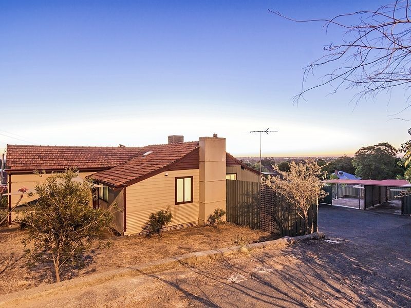 131 South West Highway, Armadale WA 6112