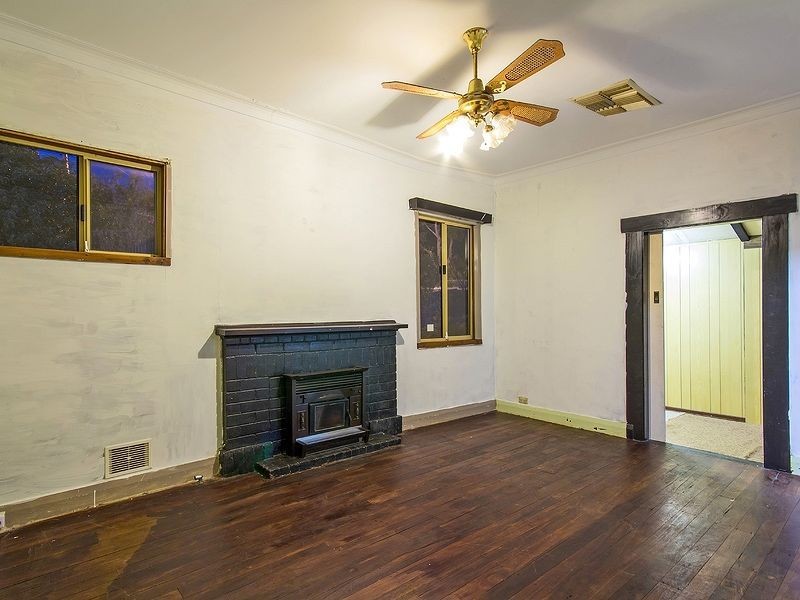 131 South West Highway, Armadale WA 6112