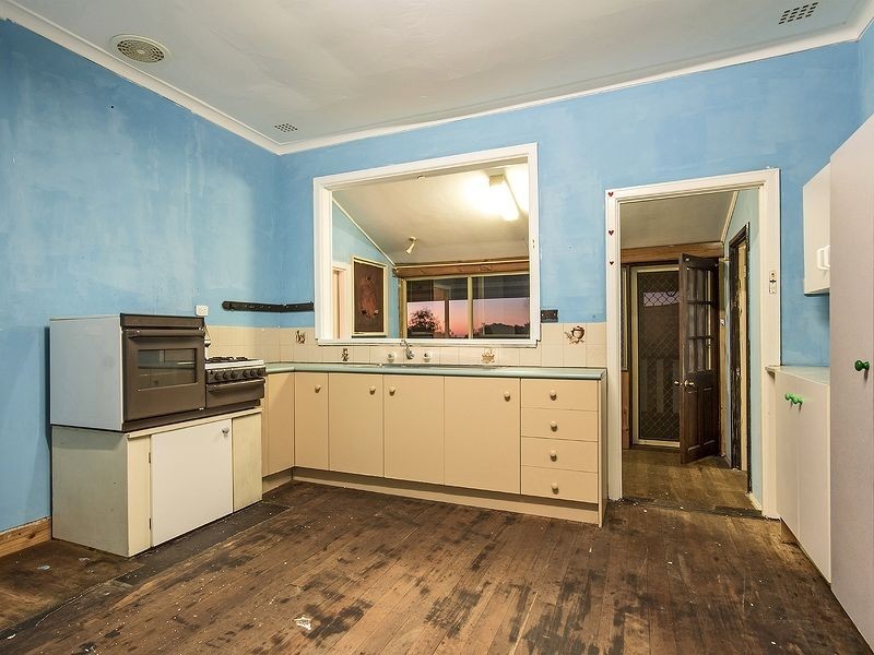 131 South West Highway, Armadale WA 6112