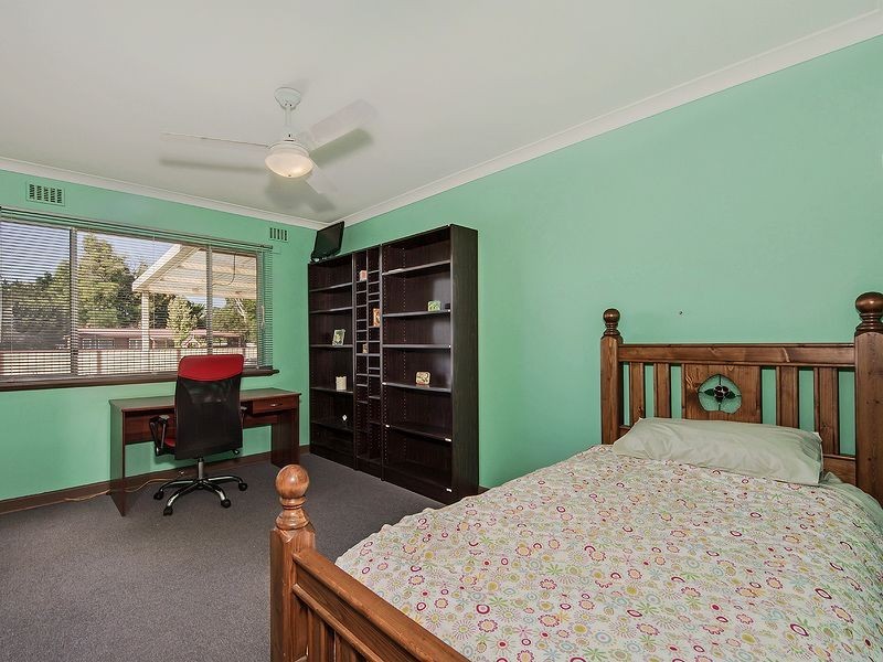 11 Pelham Street, Armadale WA 6112