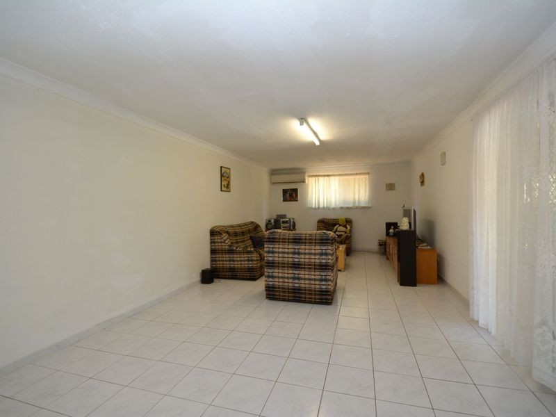 4 Foster Road, Kelmscott WA 6111