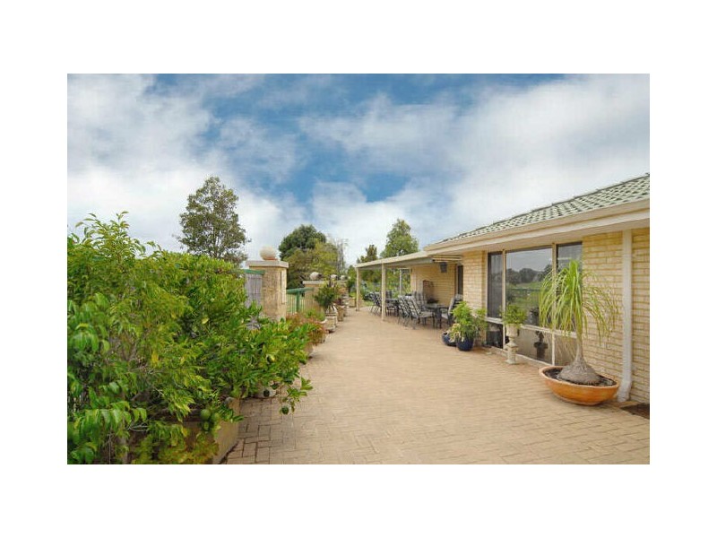 134 Glen Iris Drive, Jandakot WA 6164